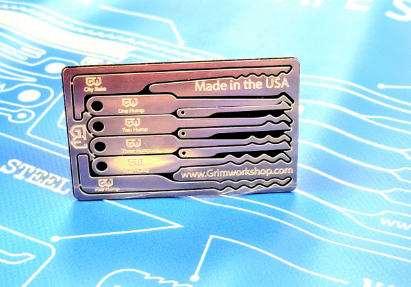 GRIM WORKSHOP®: Lock Pick Rake Card  Urban Survival Credit Card Lock Rake Pick Set